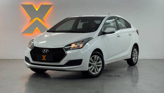 HYUNDAI HB20S 1.6 COMFORT PLUS 16V FLEX 4P MANUAL